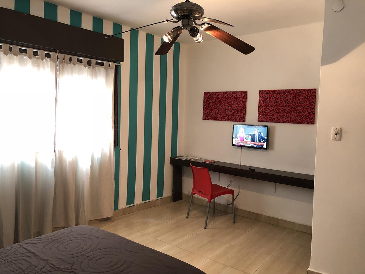 Defensa 821 Bed And Breakfastブエノスアイレス エクステリア 写真